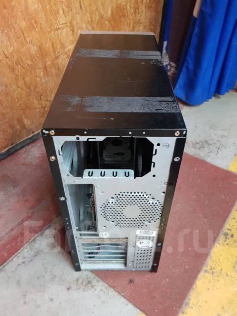 Корпус компьютерный АТХ, б/у, в наличии. Цена: 200₽ во Владивостоке