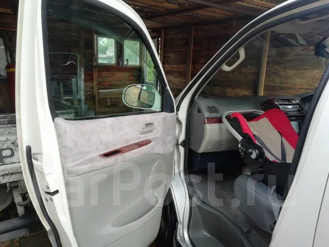 Toyota Hiace Regius. �������, ������, 3.0 (135��.�.), ������, 300 000����. �� ����
