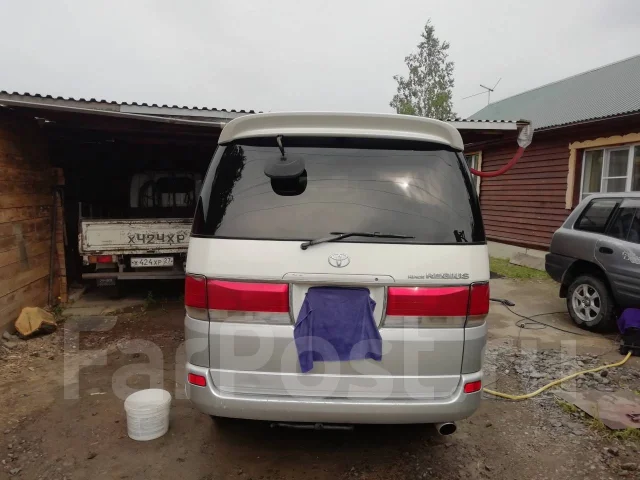 Toyota Hiace Regius. �������, ������, 3.0 (135��.�.), ������, 300 000����. �� ����