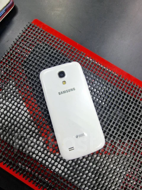 Samsung Galaxy S4 Mini. �/�, 8 ��, �����, 3G, Dual-SIM ����