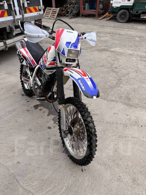 Suzuki DR 250, 250 куб. см. 4х тактный, с пробегом, исправен, 100 км ...