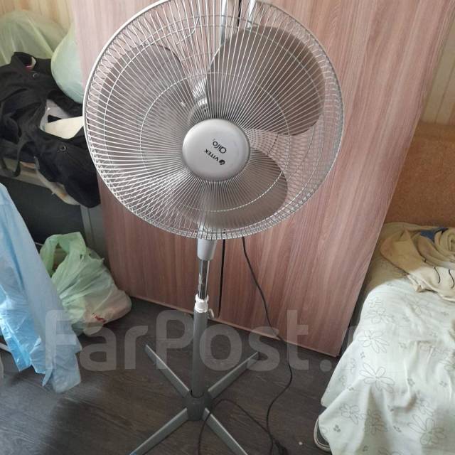 Вентилятор напольный Vitek VT-1908 SR, б/у, в наличии. Цена: 1 100₽ во ...