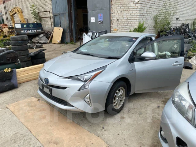 Toyota Prius. ZVW55, 2ZRFXE ����