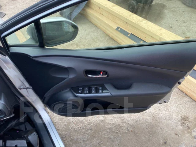 Toyota Prius. ZVW55, 2ZRFXE ����