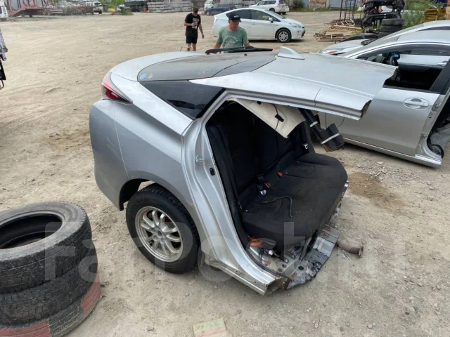 Toyota Prius. ZVW55, 2ZRFXE ����
