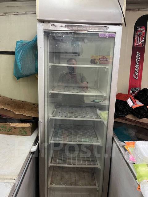 Продам Холодильный вертикальный ларь, б/у, в наличии. Цена: 15 000₽ во ...