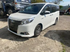 Toyota Esquire. ZWR80, 2ZR FXE ����