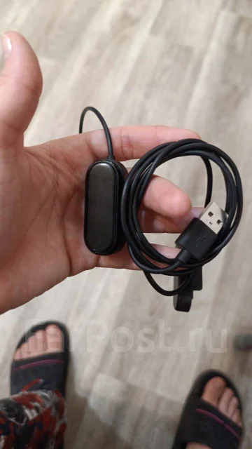 Xiaomi Mi Band 4 ����