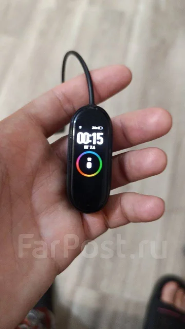 Xiaomi Mi Band 4 ����