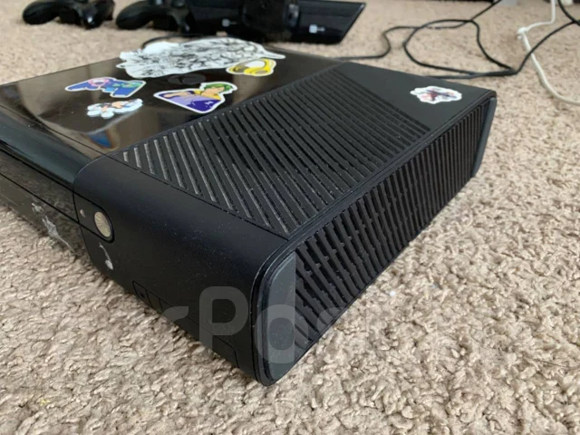 Microsoft Xbox 360 E ����