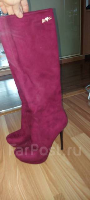 Женские сапоги на шпильке во Владивостоке