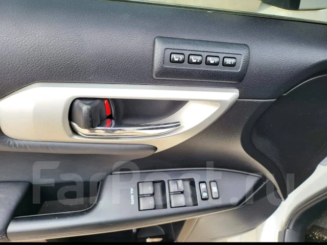 Lexus CT200h. JTHKD5BH4B2013630, 2ZRFXE ����