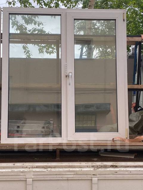 Пластиковое окно б/у стандартное, в наличии. Цена: 7 000₽ во Владивостоке