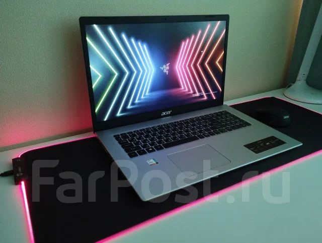 Acer. 15.6", 840����, ��� 8 ��, ���� 1 000���, WiFi: 1, Bluetooth: 1, ����������� �� 6��. ����
