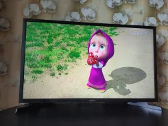 Samsung UE32N4000. LED ����