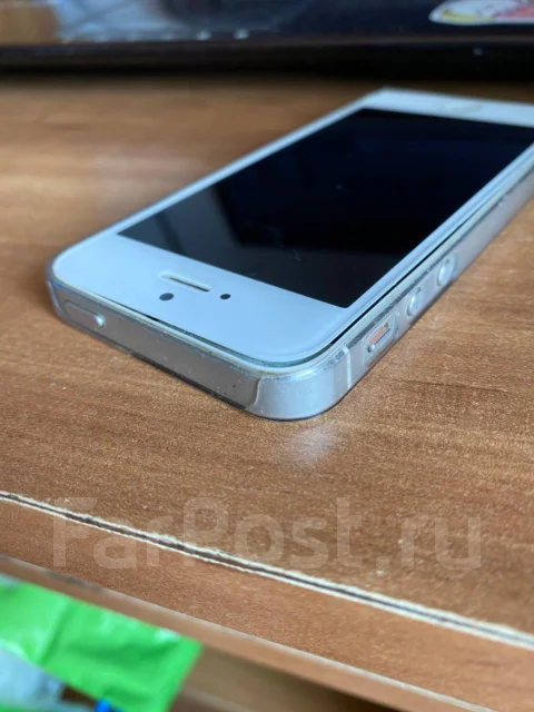 Apple iPhone 5. �/�, 16 ��, �����, 3G, 4G LTE ����