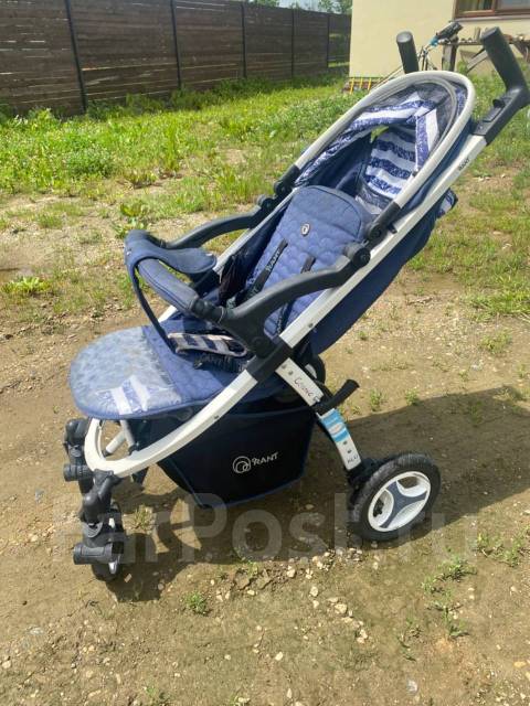 Прогулочная коляска, б/у, в наличии. Цена: 2 000₽ во Владивостоке