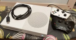 Microsoft Xbox One S ����