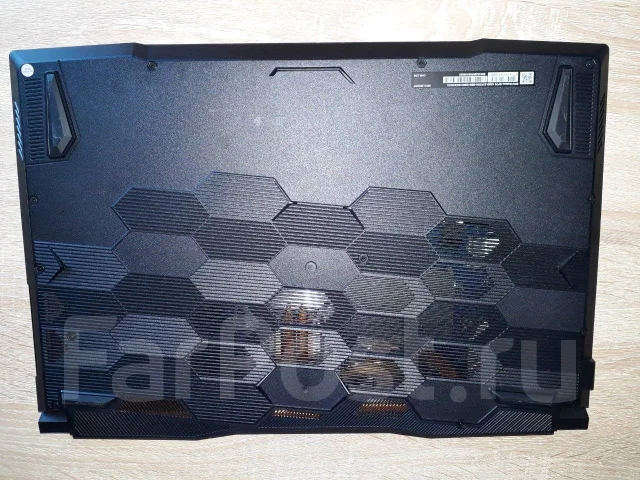 MSI Katana GF76. 17.3", 2,5����, ��� 16 ��, ���� 512���, WiFi: 1, Bluetooth: 1, ����������� �� 3��. ����