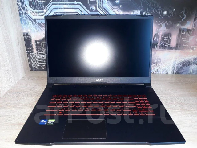 MSI Katana GF76. 17.3", 2,5����, ��� 16 ��, ���� 512���, WiFi: 1, Bluetooth: 1, ����������� �� 3��. ����
