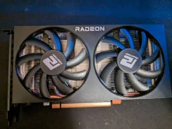 Radeon RX 6600 ����