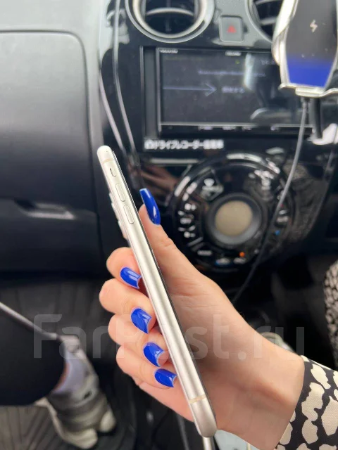Apple iPhone 11. �/�, 128 ��, �����, 4G LTE, NFC ����