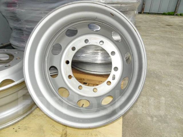 Maxion. 8.25x22.5", 10x335, ET165, �� 281���. ����