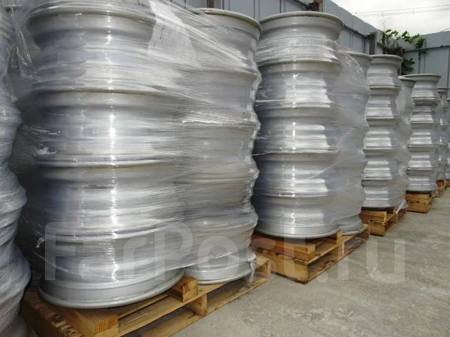 Maxion. 8.25x22.5", 10x335, ET165, �� 281���. ����