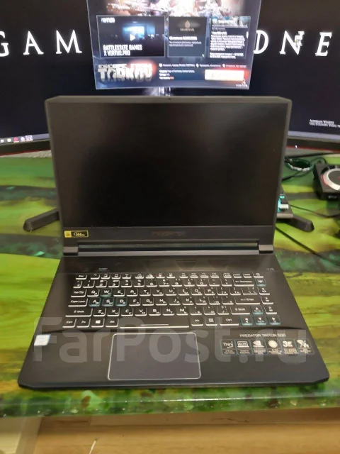 Acer Predator Triton 500. 15.6", 2,2����, ��� 16 ��, ���� 500���, WiFi: 1, Bluetooth: 1, ����������� �� 5��. ����