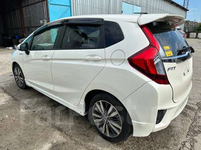 Honda Fit. GP5, LEB ����