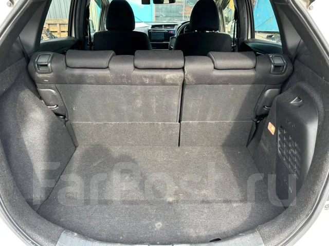 Honda Fit. GP5, LEB ����