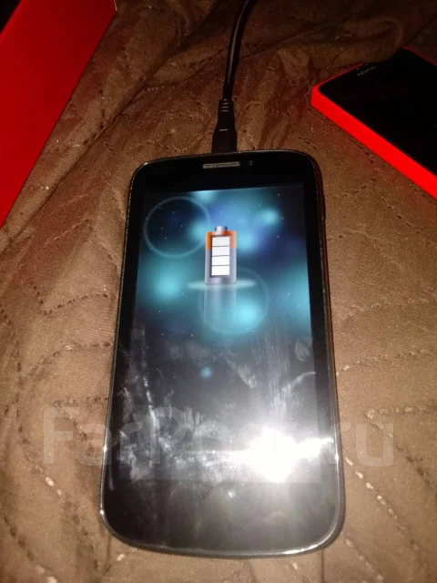 Prestigio MultiPhone 5000. �����, �� 8 ��, ������ ����