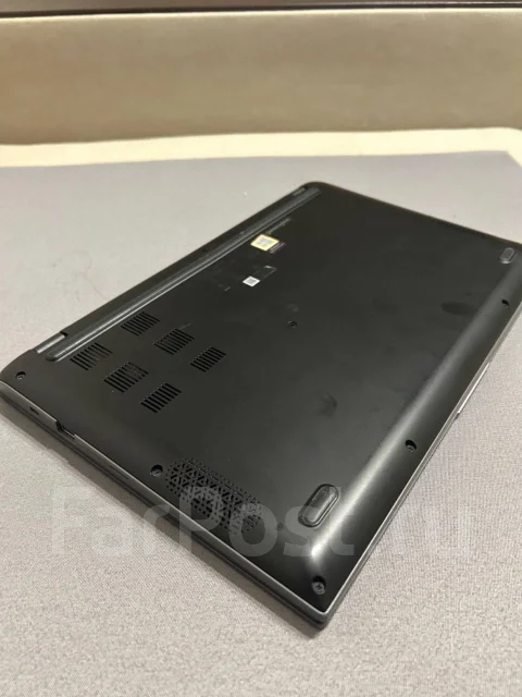 Asus VivoBook 14 F412DA. 14", ��� 4 ��, ���� 256���, WiFi: 1, Bluetooth: 1 ����