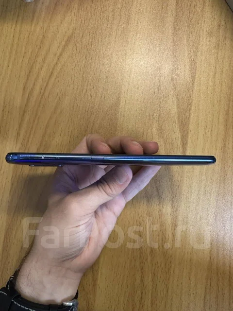 Xiaomi Mi9. �/�, 128 ��, �����, 4G LTE, NFC ����