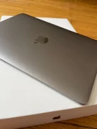 Apple MacBook 12 2015 Early. 12", 1,1����, ��� 8 ��, ���� 256���, WiFi: 1, Bluetooth: 1, ����������� �� 4��. ����