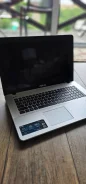 Asus X751L. 18", 3,1����, ��� 8 ��, ���� 1 000���, WiFi: 1, Bluetooth: 1, ����������� �� 6��. ����