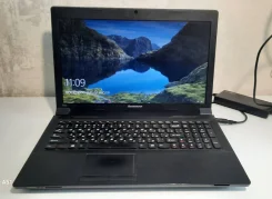 Lenovo B590. 15.6", 1,9����, ��� 4 ��, ���� 283���, WiFi, Bluetooth, ����������� �� 12��. ����