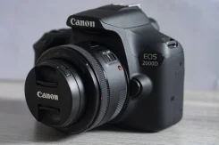 Canon EOS 2000D. 20 � ����� �� ����