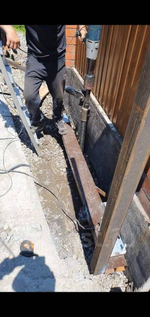 Сваекрут. Монтаж винтовых свай в труднодоступных местах во Владивостоке