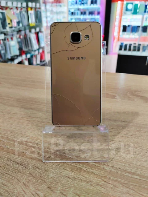 Samsung Galaxy A3. �/�, 16 ��, �������, 4G LTE ����