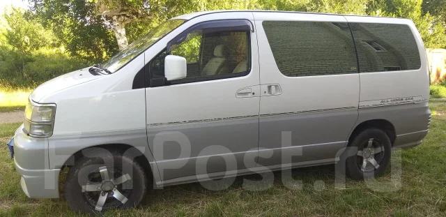 Nissan Elgrand. �������, 4wd, 3.0 (170��.�.), ������, 256 342����. �� ����