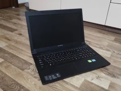 Lenovo B590. 15.6", 2,6����, ��� 4 ��, ���� 6���, WiFi, Bluetooth, ����������� �� 6��. ����