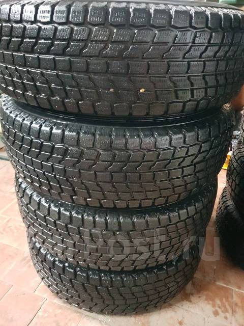 Продам комплект колес 225/80R15 зима, 15", 1 шт, 225 мм, 80 % ...