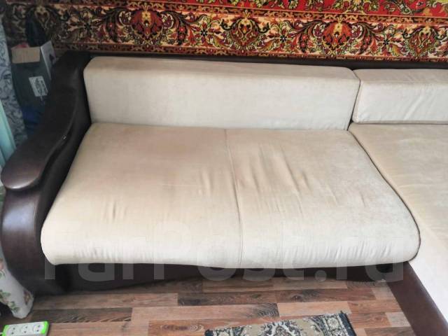 Продам диван угловой, 240 см, 160 см, б/у, в наличии. Цена: 8 000₽ во ...