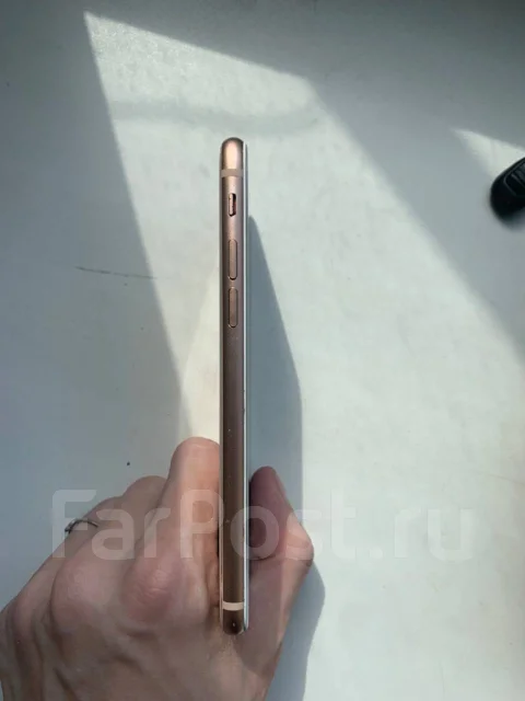 Apple iPhone 8. �/�, 64 ��, �������, 4G LTE, NFC ����
