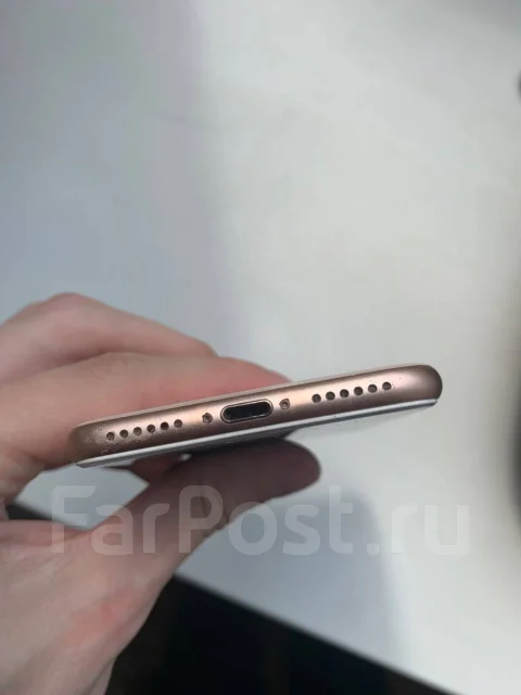 Apple iPhone 8. �/�, 64 ��, �������, 4G LTE, NFC ����