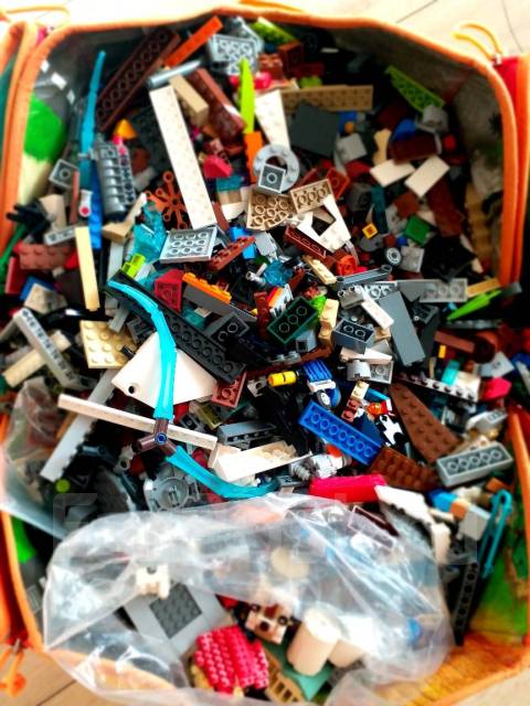 Lego оригинал 9кг+Lego ящик для хранения, б/у, в наличии. Цена: 9 000 ...