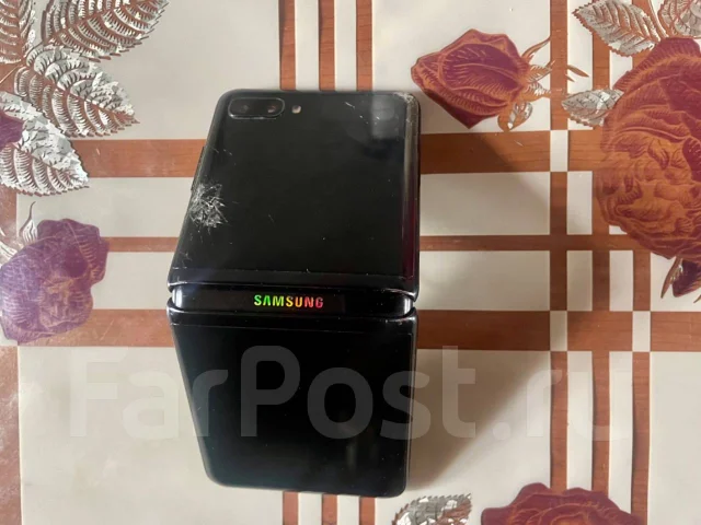Samsung Galaxy Z Flip. �/�, 256 �� ����
