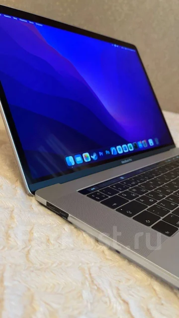 Apple MacBook Pro 15 2017 Mid. 15.6", 2,9����, ��� 16 ��, ���� 512���, WiFi: 1, Bluetooth: 1, ����������� �� 8��. ����