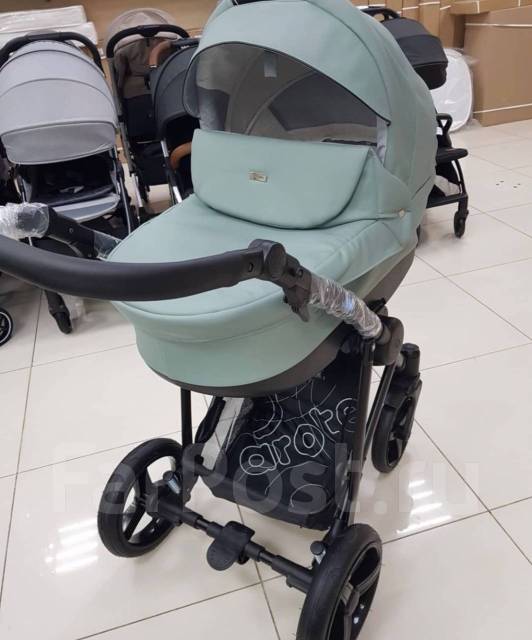 Коляска Aroteam 3 в 1, б/у, в наличии. Цена: 25 000₽ в Находке